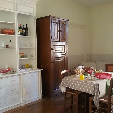 B & B Luca Giordano N6 Наполи Екстериор снимка