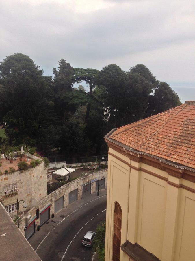 B & B Luca Giordano N6 Наполи Екстериор снимка