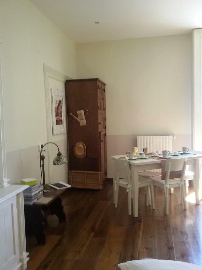 B & B Luca Giordano N6 Наполи Екстериор снимка
