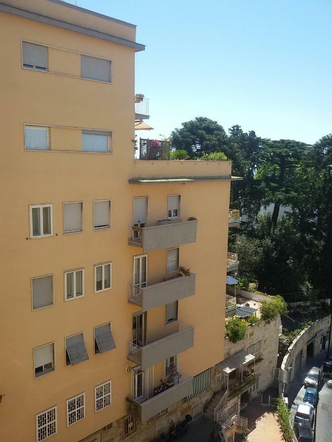 B & B Luca Giordano N6 Наполи Екстериор снимка