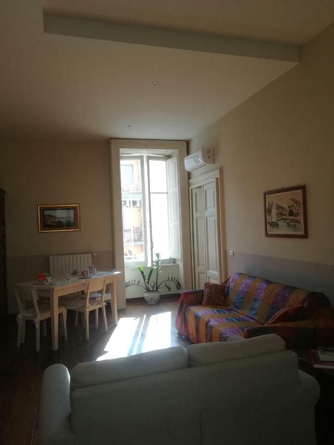 B & B Luca Giordano N6 Наполи Екстериор снимка